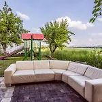 Tavirozsa Elmenypark Gasthuis Igar