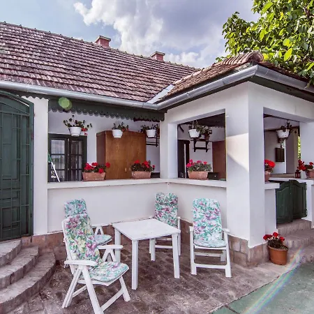 Guest house Tavirozsa Elmenypark *