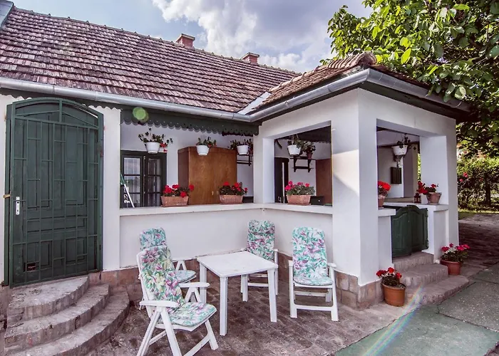 Guest house Tavirozsa Elmenypark *